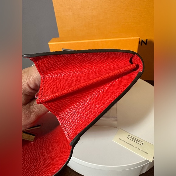 Louisa Vuitton twist lock epi leather long wallet. SOLD OUT COLOR - Picture 3 of 16